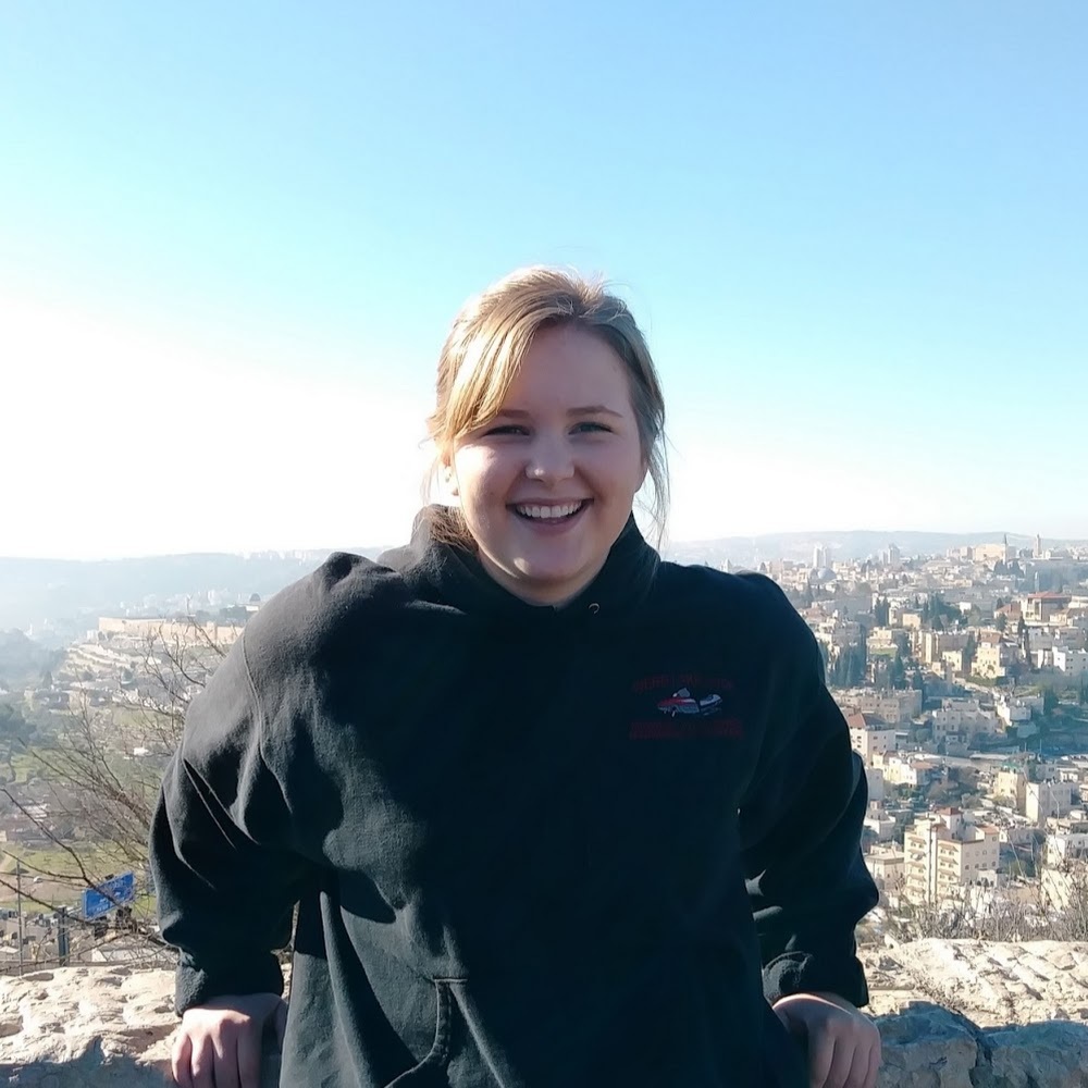 Meet your Posher, Alicia